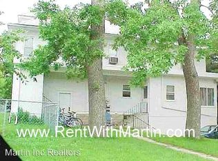 2704 College St APT 2, Cedar Falls, IA 50613