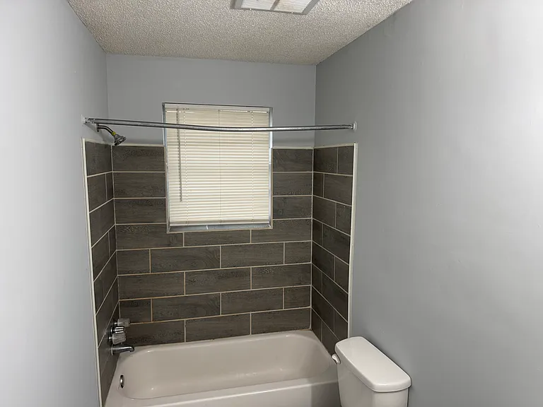 2044 Vollintine Ave #2044 — Photo 15