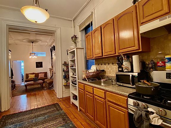4th image of 417 W 46th St APT 1