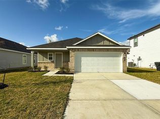 821 Stoney Point Ln, Dayton, TX 77535