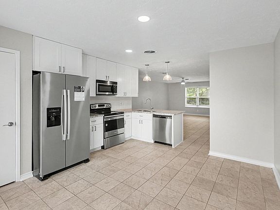 4th image of 19514 Lockridge Dr