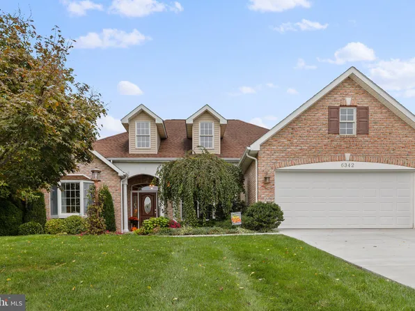 6342 Oak Leaf Ln, Fayetteville, PA 17222