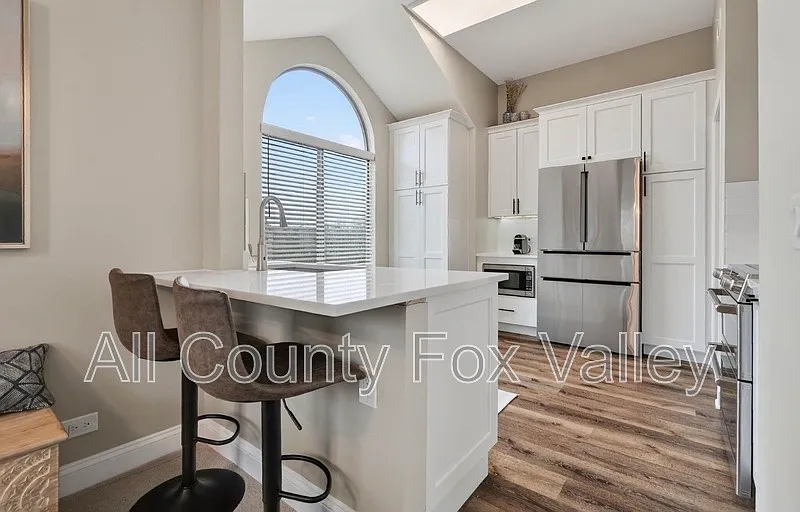 2 bed, 2.0 bath, 1504 sqft, $2,750 — Photo 2
