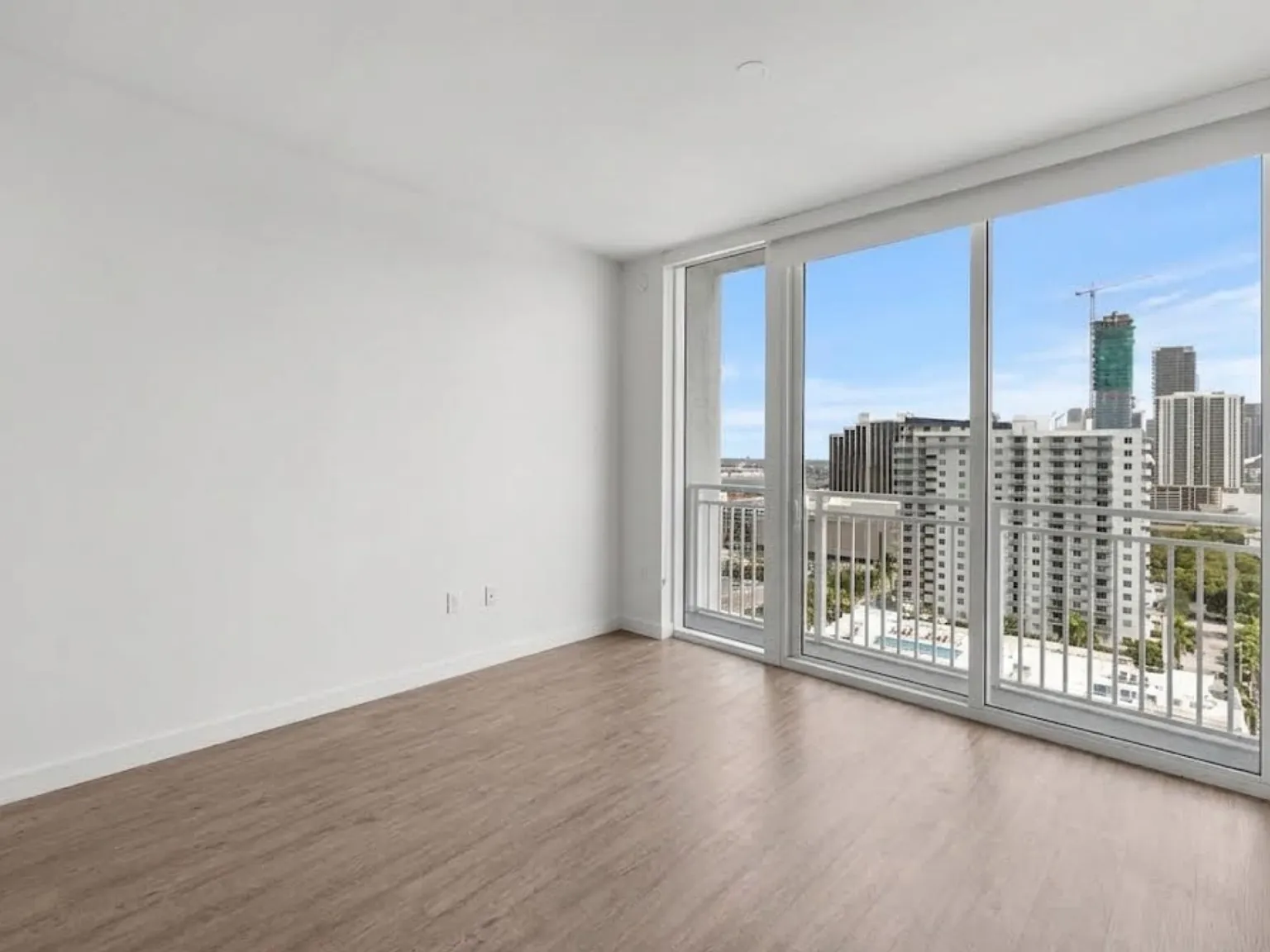 Studio, 464 sqft, $2,300 — Photo 4