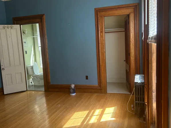 111 S Main St #1, Middlebury, VT 05753