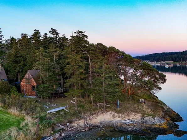 1584 Bayshore Road, Lopez Island, WA 98261
