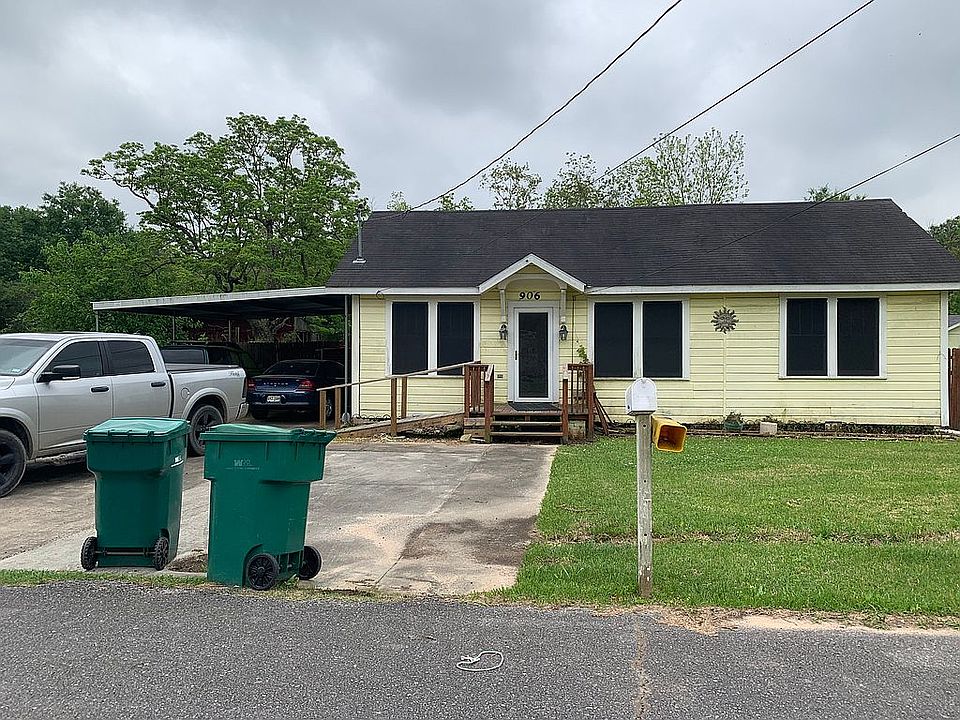2nd image of 906 Lebleu Rd