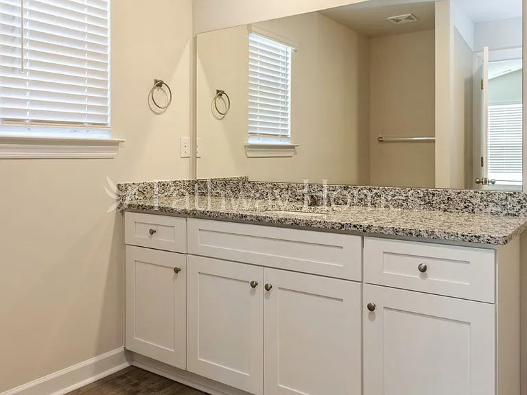 2327 Alberto Dr — Photo 13