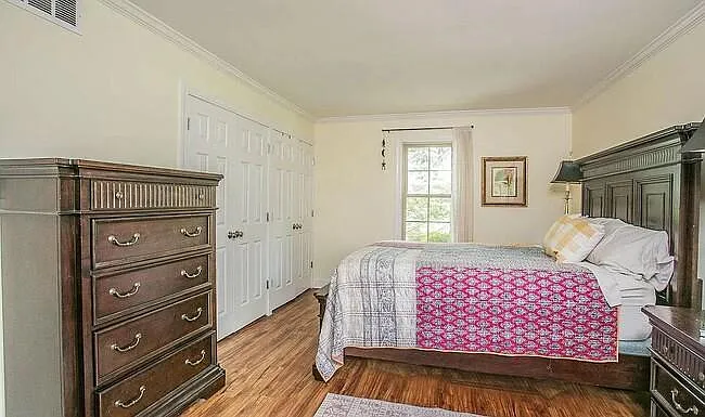 295 Sugartown Rd — Photo 13