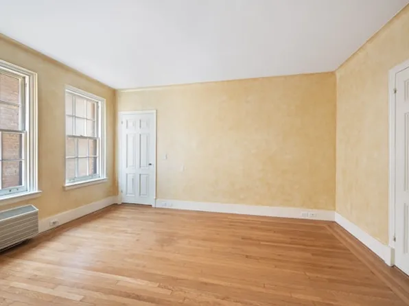 14 Sutton Place South image 7 of 12