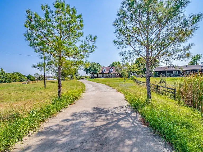 17700 FM 548 — Photo 3