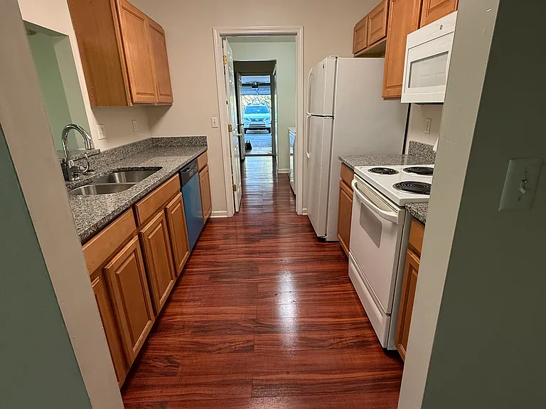 42933 Richmond Dr — Photo 16