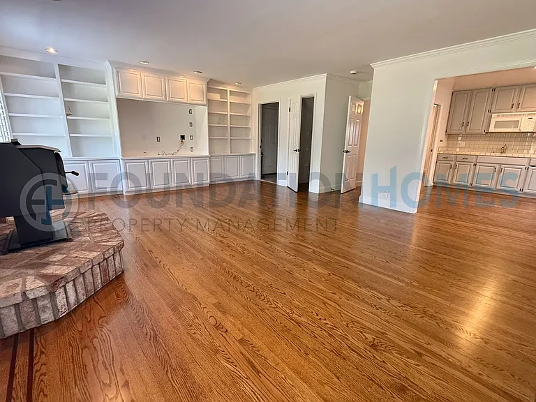 742 McClay Rd — Photo 8