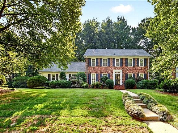 4th image of 842 Ashmeade Rd