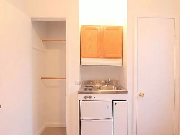2nd image of 858 W End Ave APT 4C