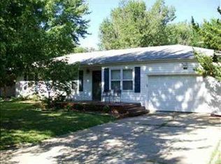 2125 SW Indian Trl, Topeka, KS 66614