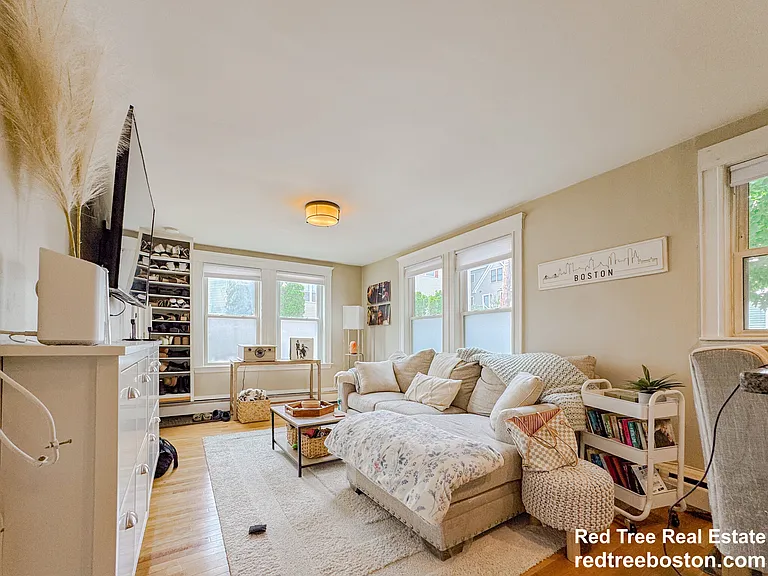21 Town Hill St #1 — Photo 3