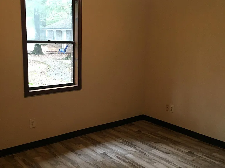 913 Davis St #B — Photo 4