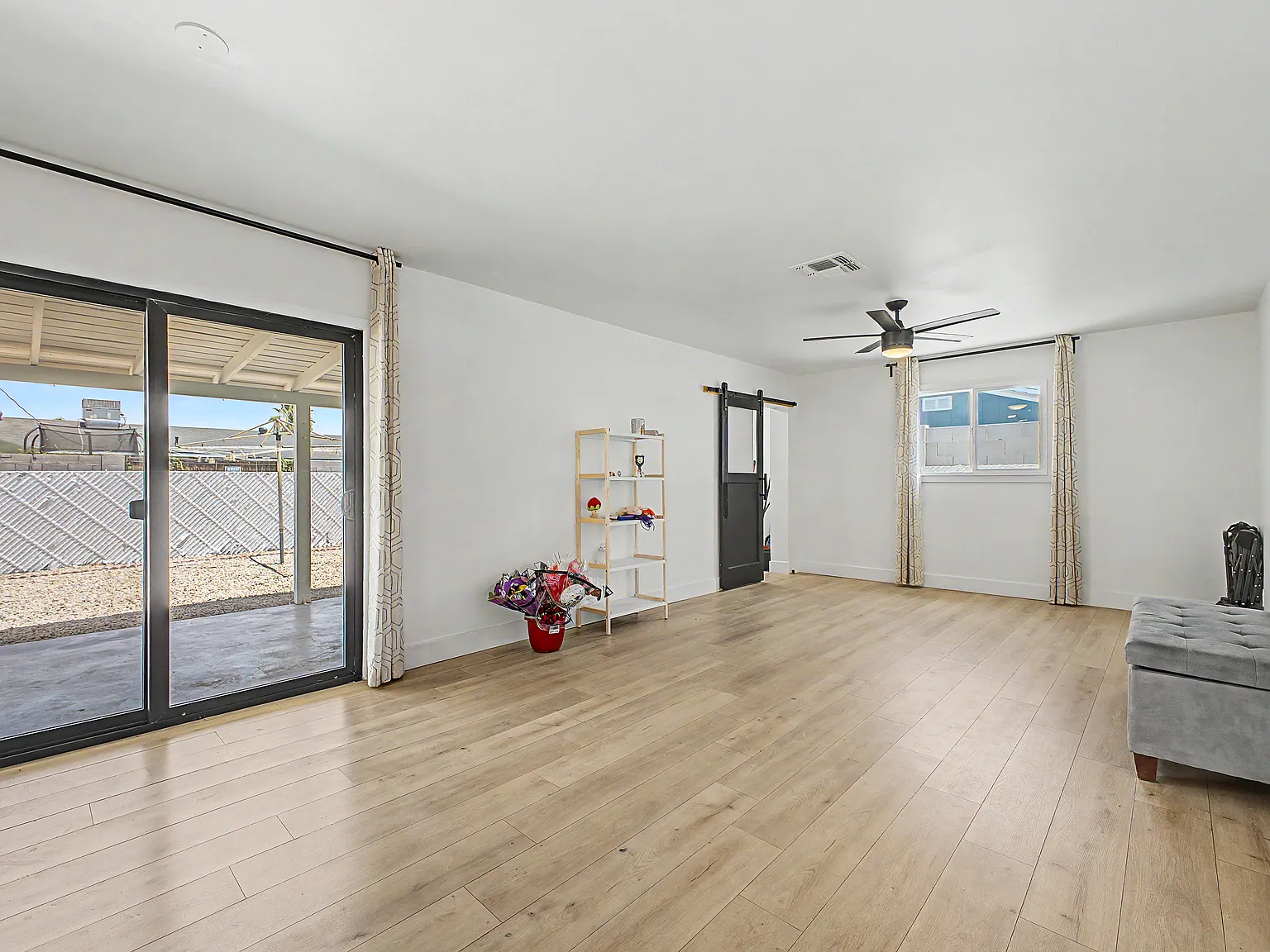 1010 W 13th St — Photo 4