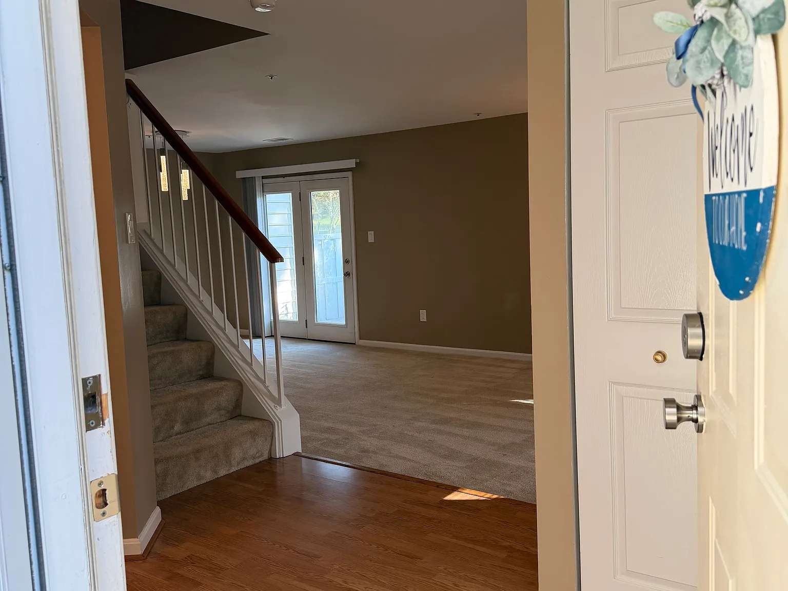 3 bed, 2.5 bath, 1356 sqft, $2,500 — Photo 4