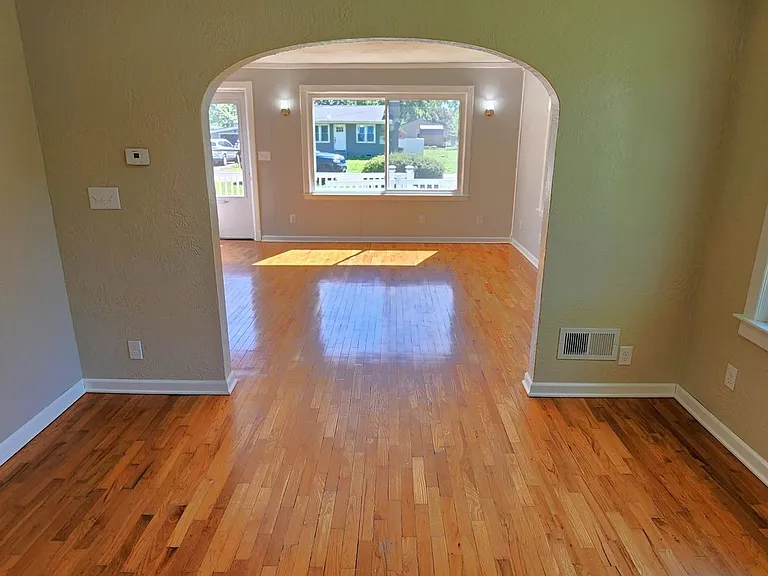 308 Main St — Photo 7