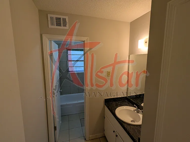 2905 Brook Cv — Photo 9