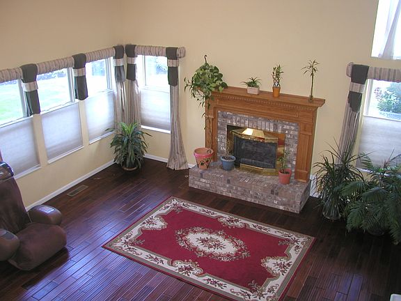 3rd image of 6886 Keeneland Way