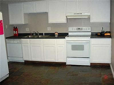 4th image of 2124 New Haven Dr