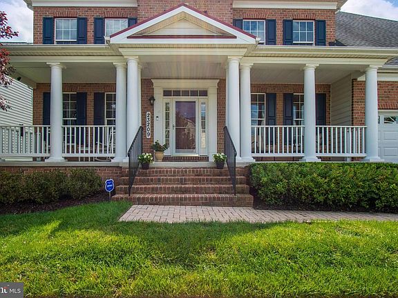 3rd image of 23209 Yellowwood Dr