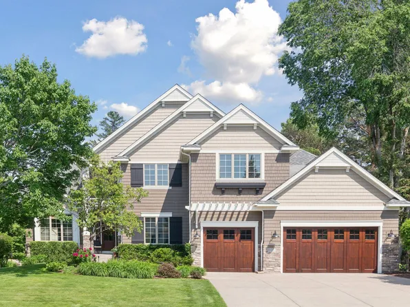 6951 Highover Dr, Chanhassen, MN 55317