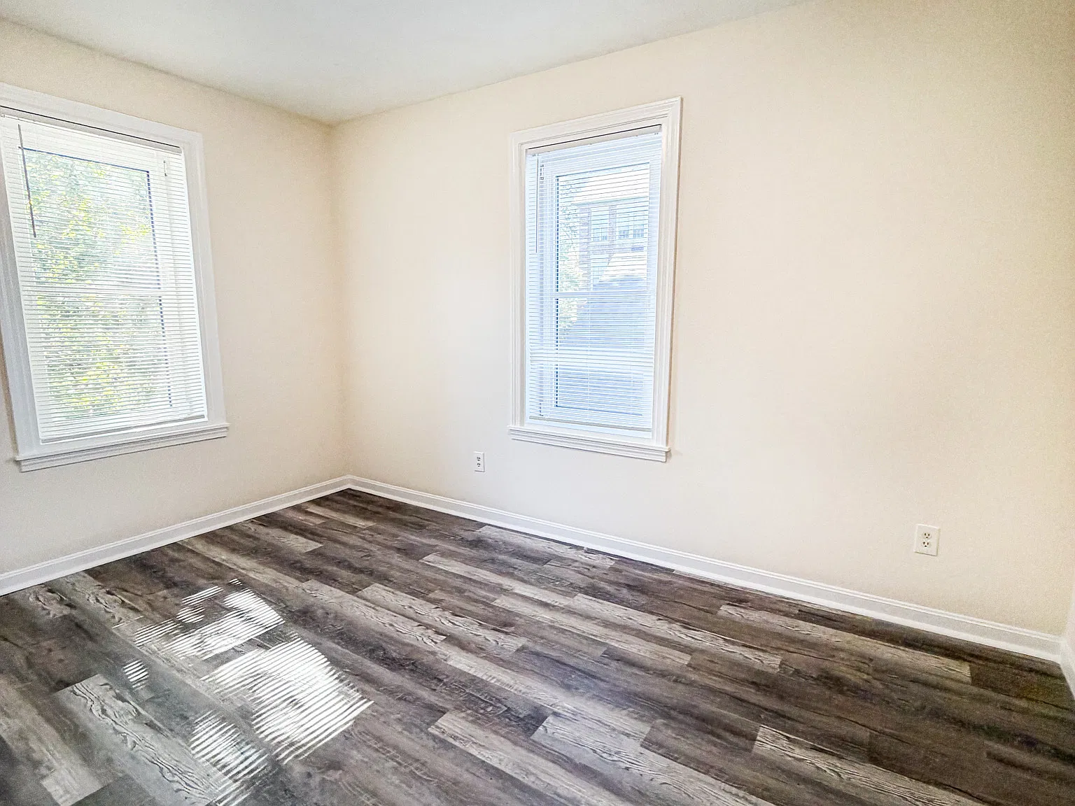 154-156 Boylston St — Photo 3