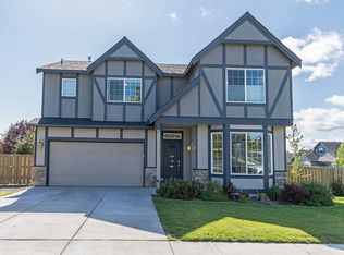2935 SW 49th St, Redmond, OR 97756