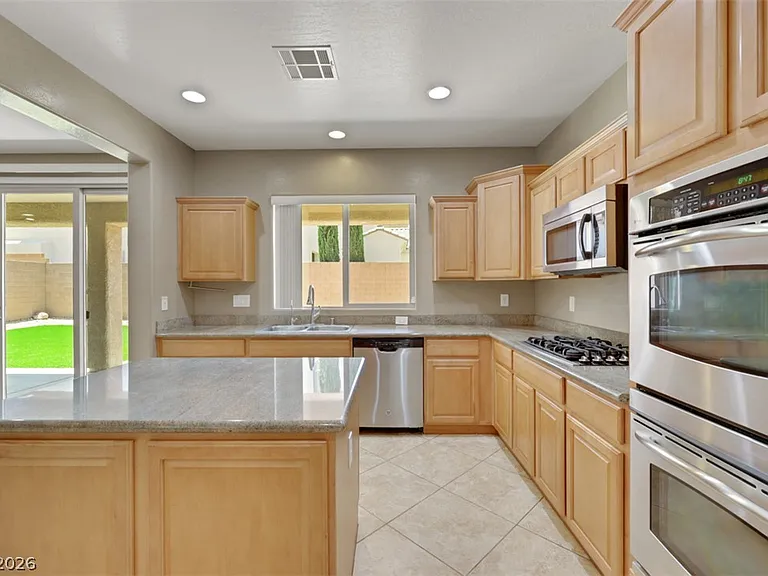 2501 Bechamel Pl — Photo 6