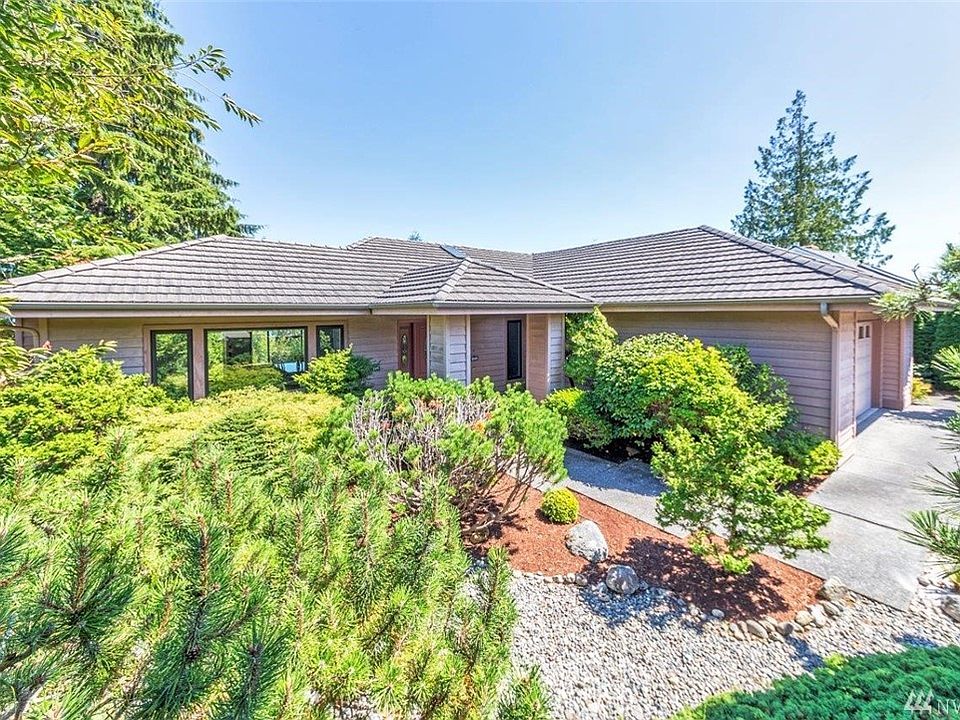 1st image of 575 Pioneer Dr