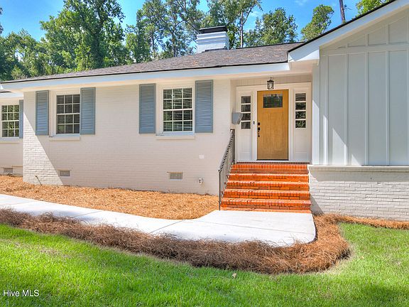 4th image of 2254 Overton Road