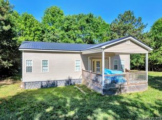 438 Boxwood Shores Dr, Boydton, VA 23917