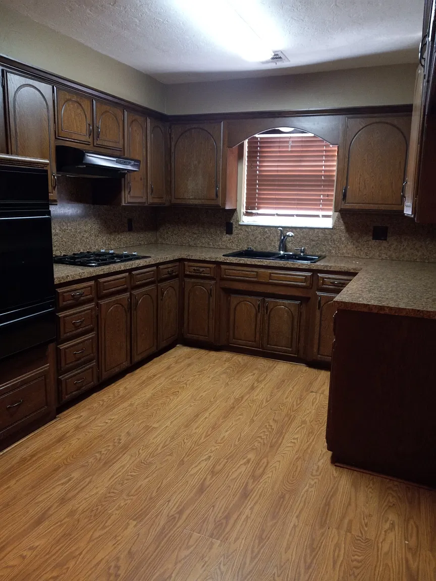 3 bed, 1315 sqft, $1,450 — Photo 4