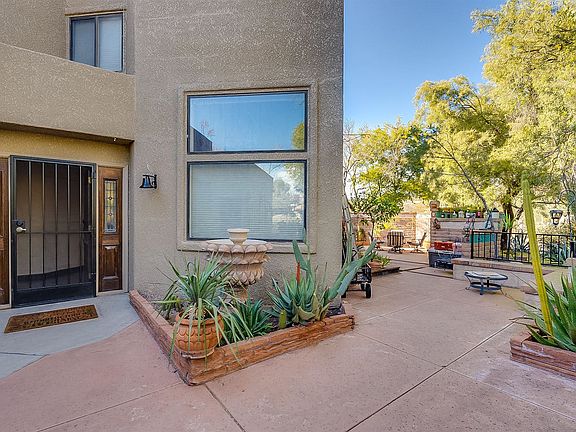 3rd image of 162 N Caviar Pl