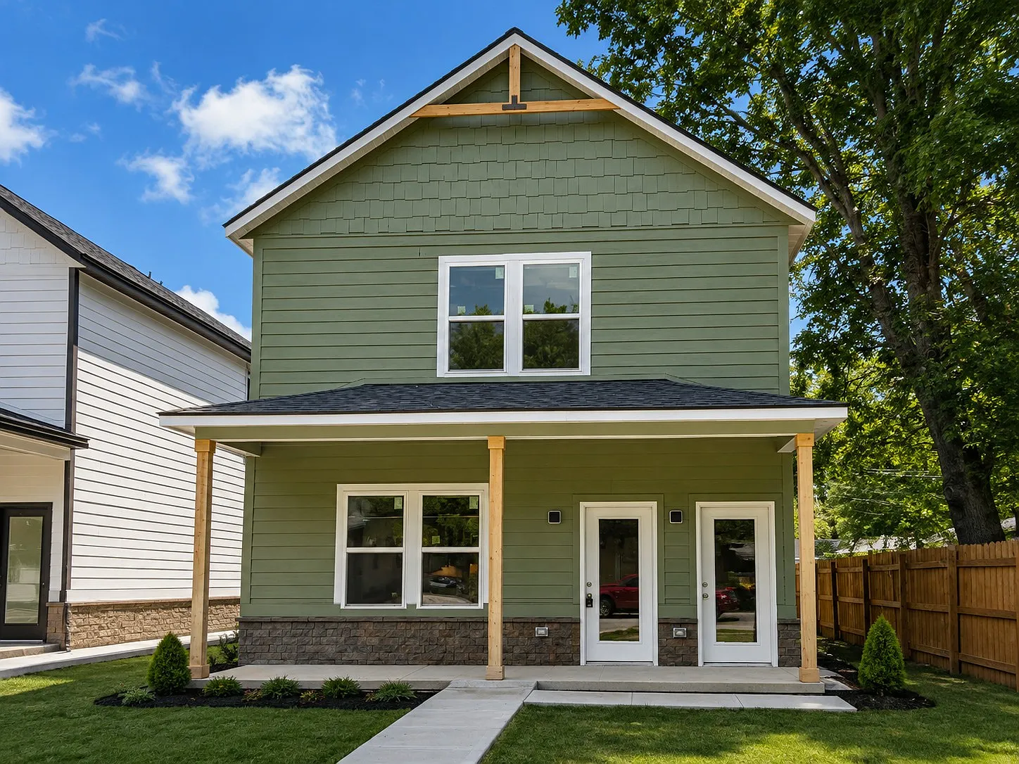 614 Poplar St — Photo 1