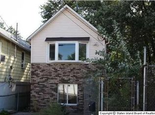 1038 Olympia Blvd, Staten Island, NY 10306