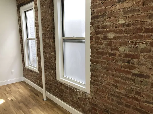 Rented by Waverly Realty Associates | media 4