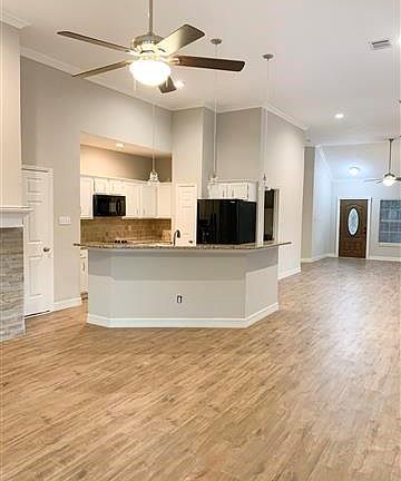 3rd image of 2237 Molly Ln