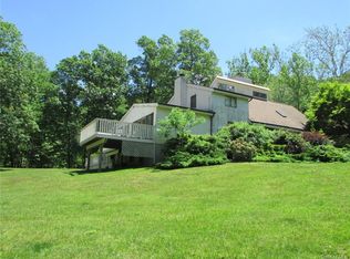 208 Maple Rd, Cornwall On Hudson, NY 12520