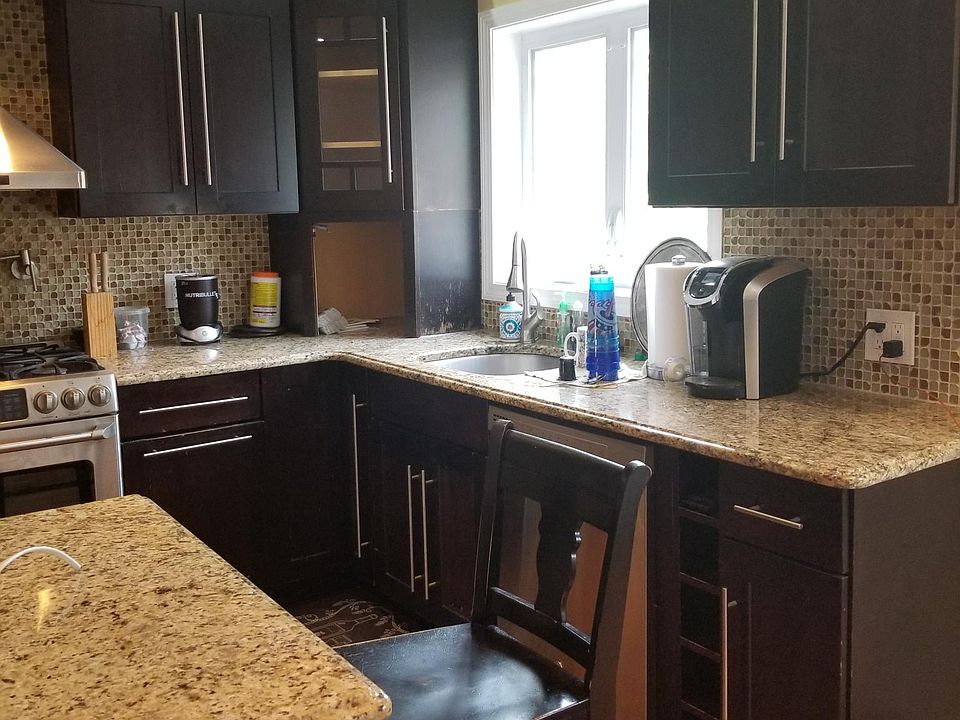 1st image of 24 Dixon Ave