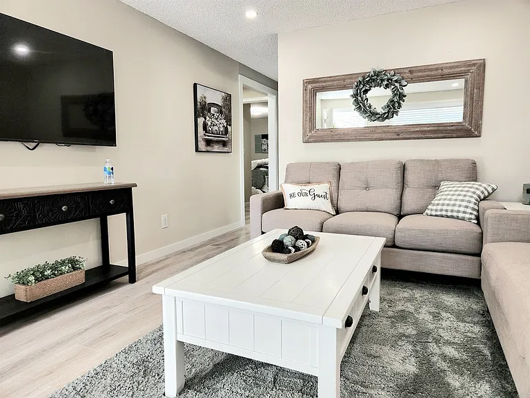 2207 Parker Ave — Photo 2