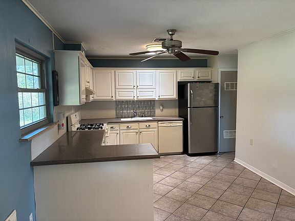 4th image of 408 Blackman St