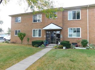 31801 Kelly Rd APT 30, Fraser, MI 48026