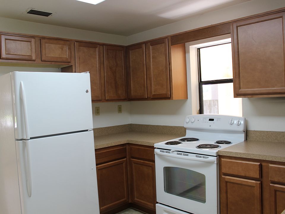 1st image of 3504 Fairway Ln