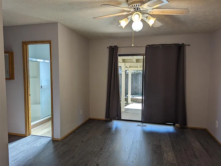 815 Sieverkropp Dr — Photo 16
