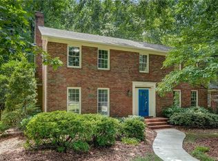 3802 Round Hill Rd, Greensboro, NC 27408